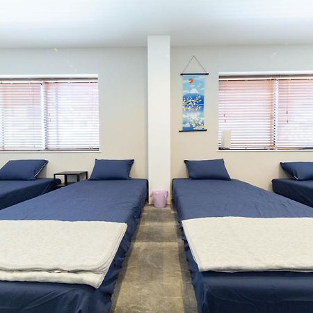 Guest House Megu-Chan Осака Екстериор снимка